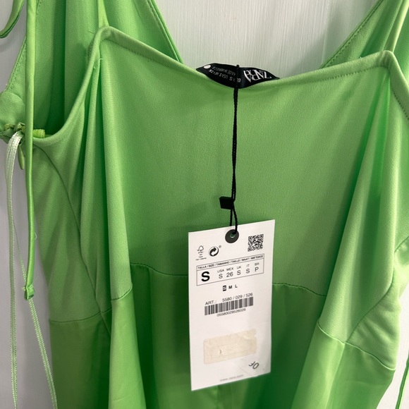 Zara Lime Green Dress - Picture 2 of 3
